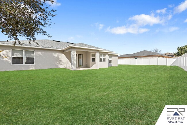 Building Photo - 39 Firethorn Ln