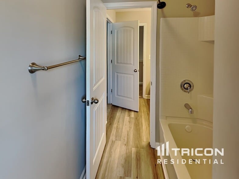 Building Photo - 3357 Baylor Cir