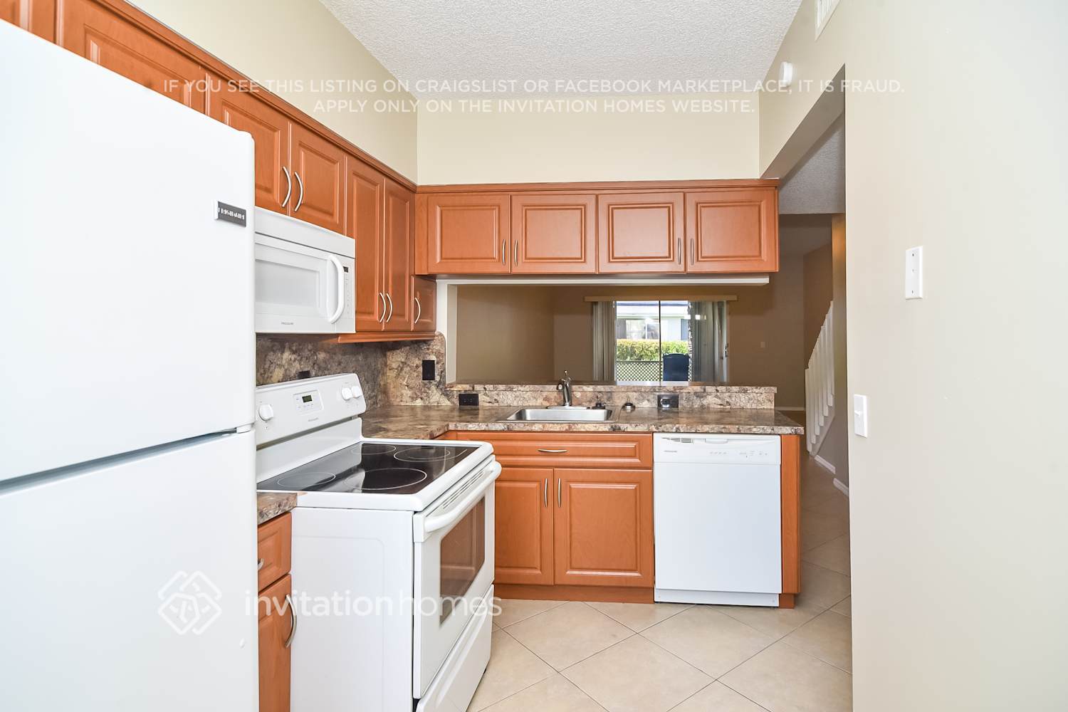 Building Photo - 16648 Hemingway Dr