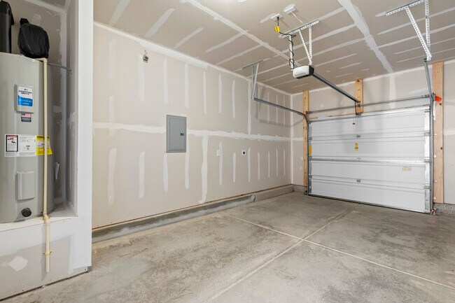 Building Photo - 6017 Grey Colt Wy