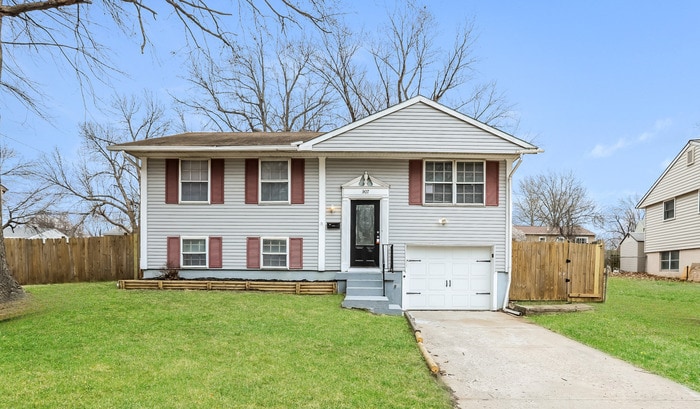 Primary Photo - 907 N Yuma Ave