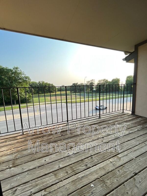 Building Photo - 2330 N 44th St