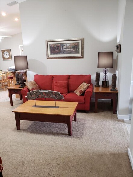 Building Photo - 83 Hannah Rd