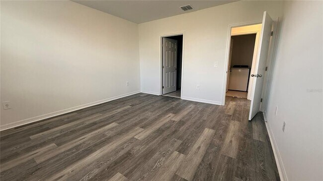 Building Photo - 1373 Current Pl