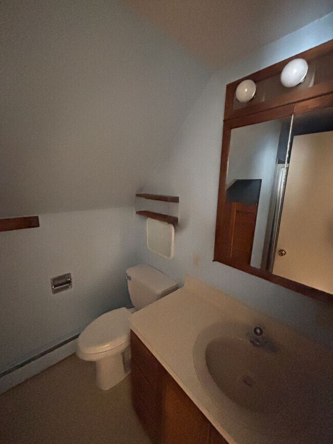 Building Photo - Spacious 3br Home for rent located in Whitehall, Echo Heights!