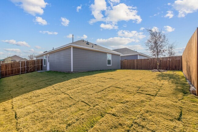 Building Photo - 8721 Whistling Duck Dr