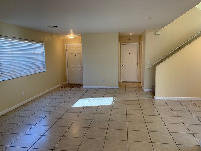 Building Photo - GATED COMMUNITY HOUSE IN POPULAR SUMMERLIN...