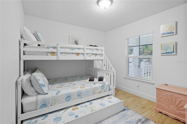 Building Photo - 27 Mala Compra Rd