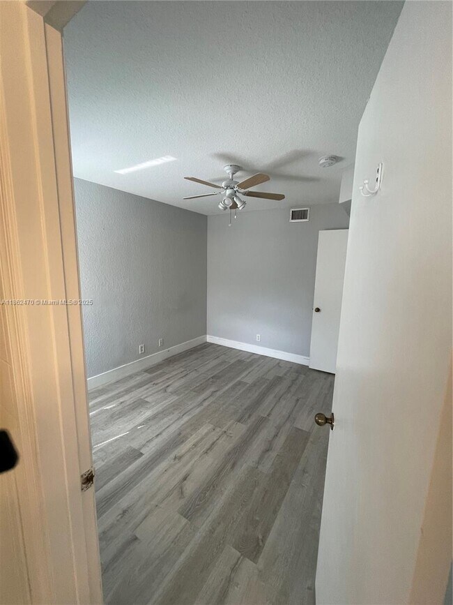 Building Photo - 2469 Cordoba Bend