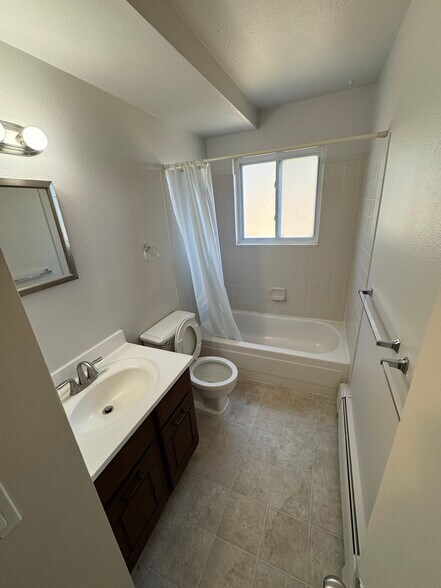 Bathroom - 376 Jefferson St