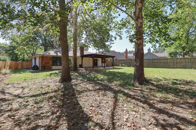 Building Photo - Beautifully Redone 3 Bedroom South Tulsa H...