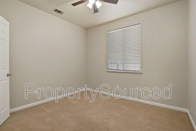 Building Photo - 1723 Bermuda Ln