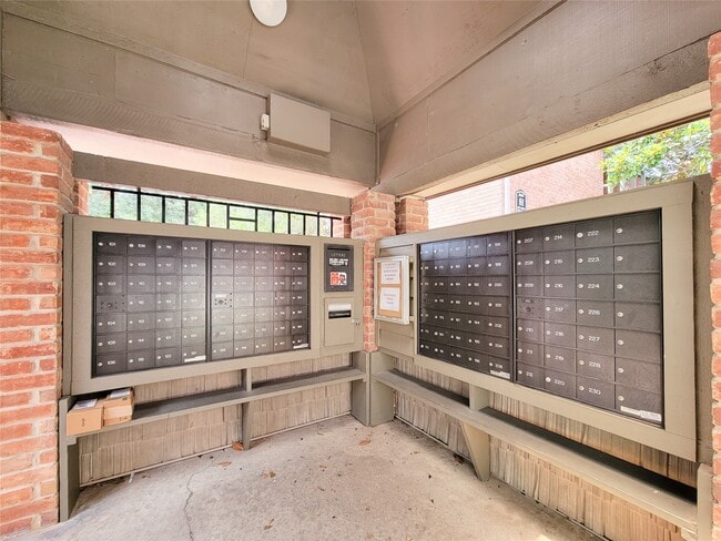 Building Photo - 2829 Timmons Ln
