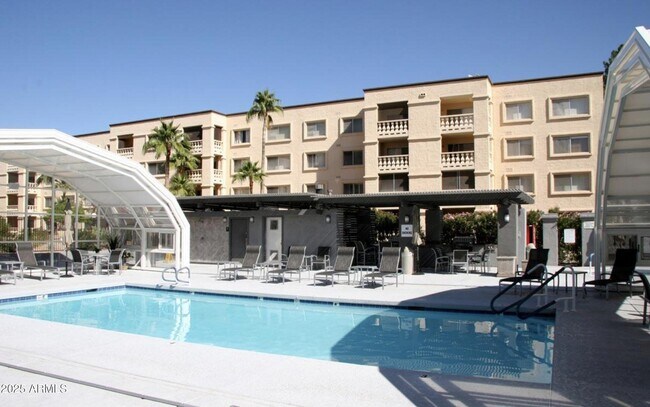 Building Photo - 7840 E Camelback Rd