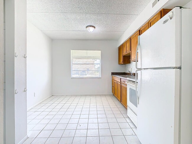 Building Photo - 714 Michigan Ct