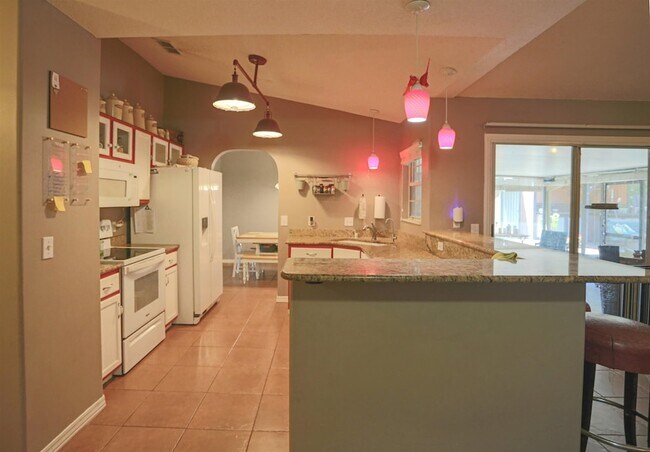 Building Photo - 205 Gerona Rd