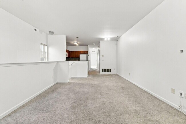 Building Photo - 113 Legato Dr