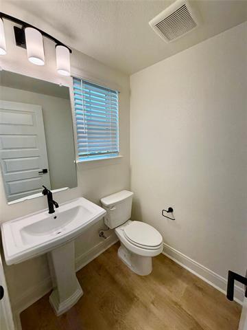 Building Photo - 2165 Sandlin Dr