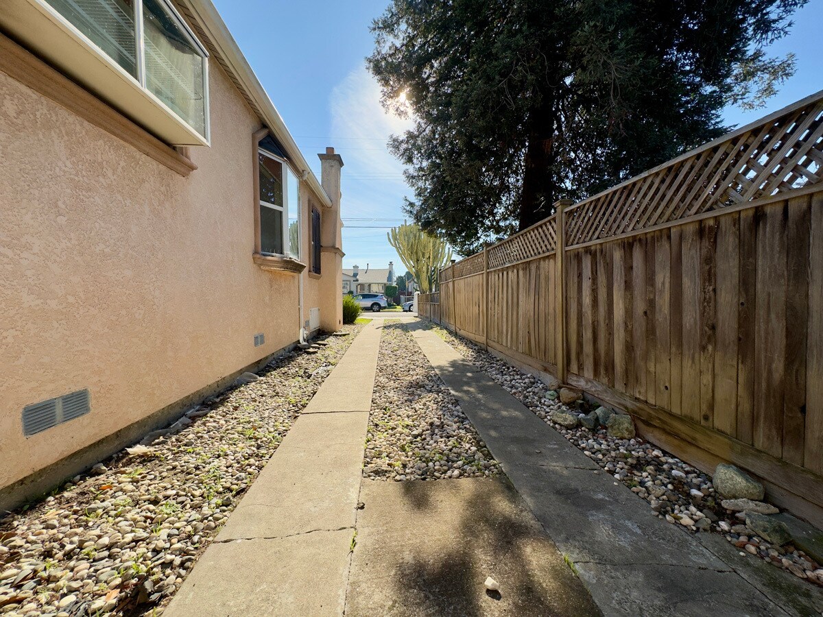 Building Photo - 2307 107th Ave