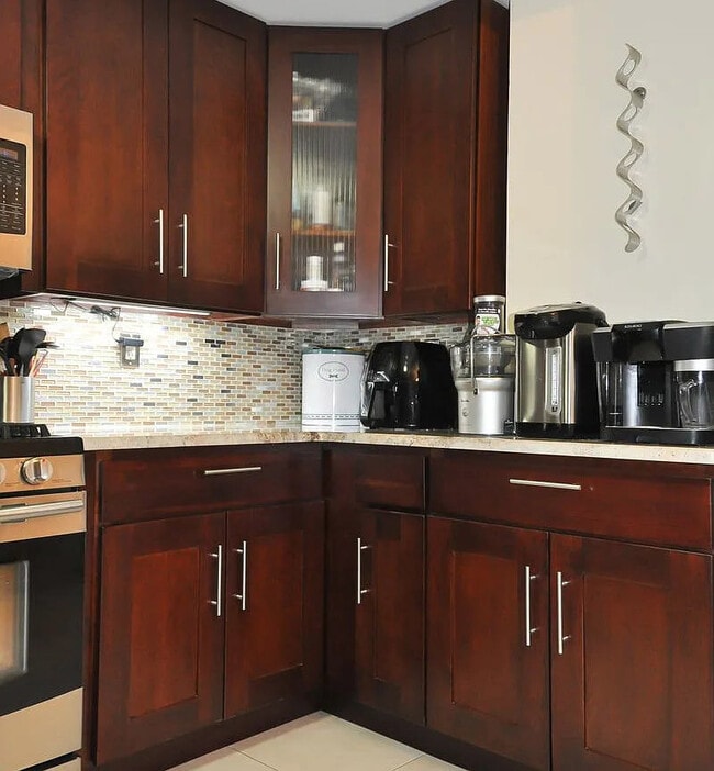 Building Photo - 2072 Ocean Ave