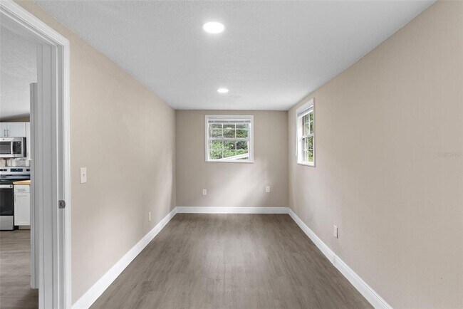 Building Photo - 15375 SE 64th Pl