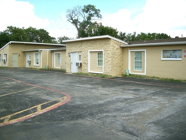 Hampshire Terrace Apartments - Hampshire Terrace