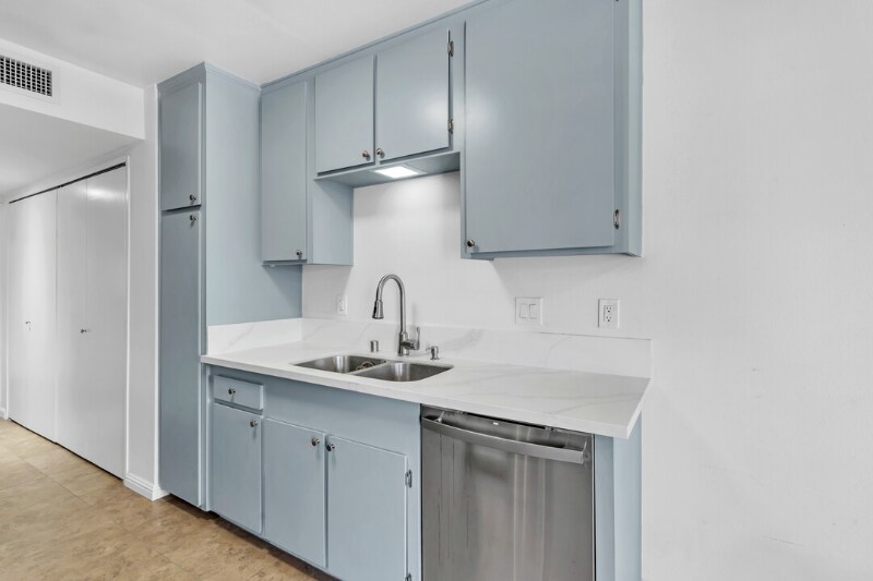 Building Photo - 3825 Leland St