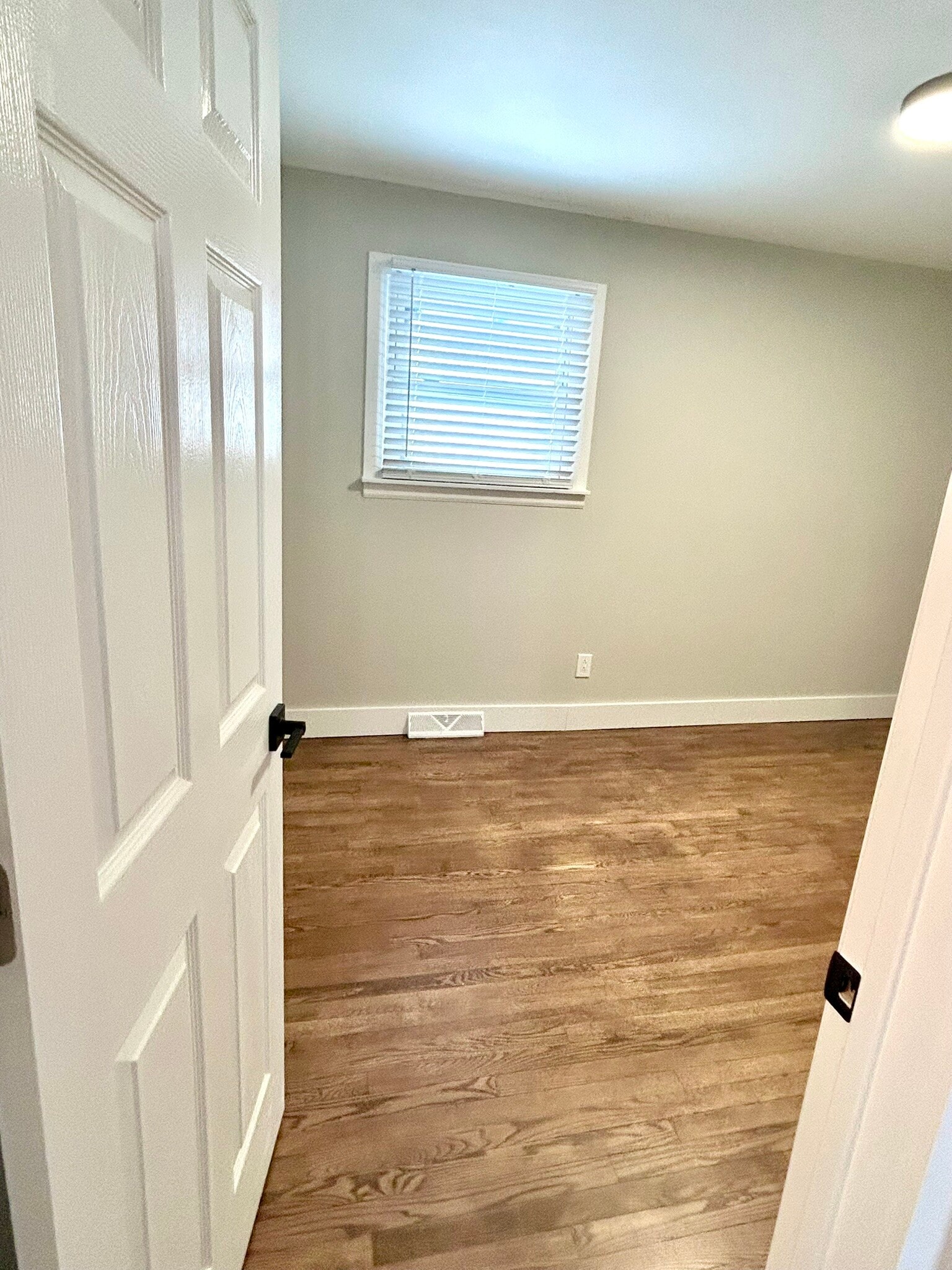 Building Photo - 306 Hooper Rd