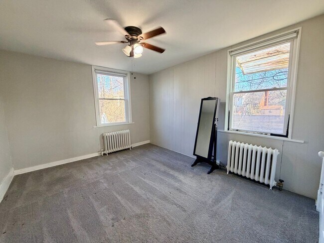 Building Photo - 224 Ingram Ave