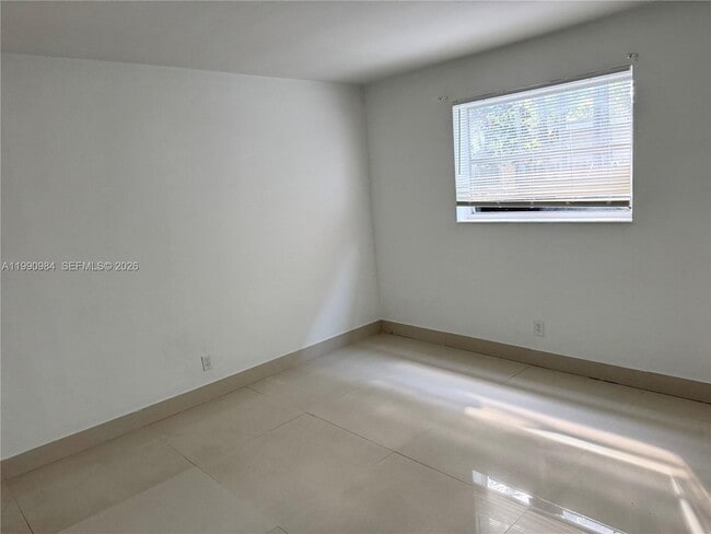 Building Photo - 5211 SW 91st Ave