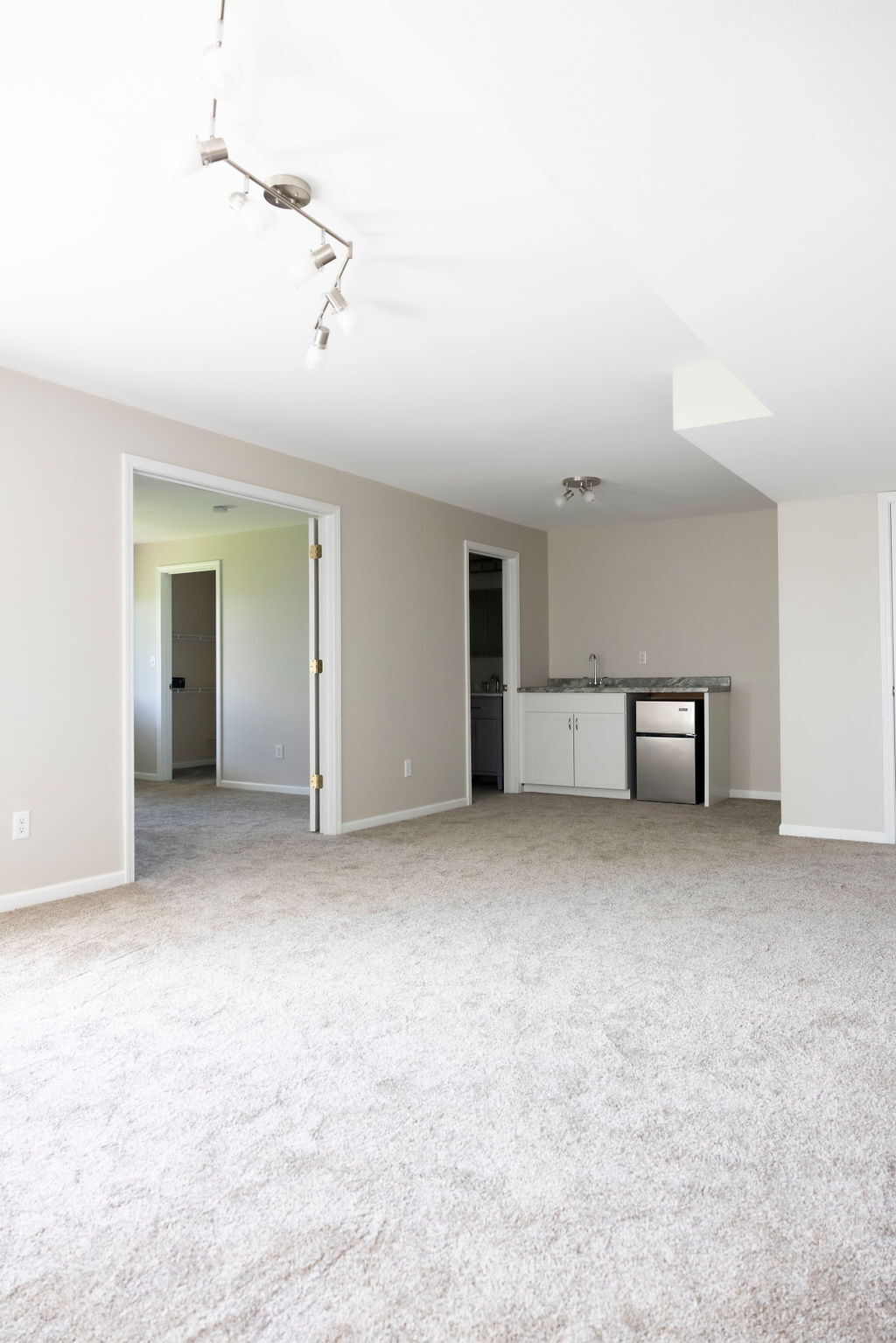 Building Photo - 984 22nd Ave