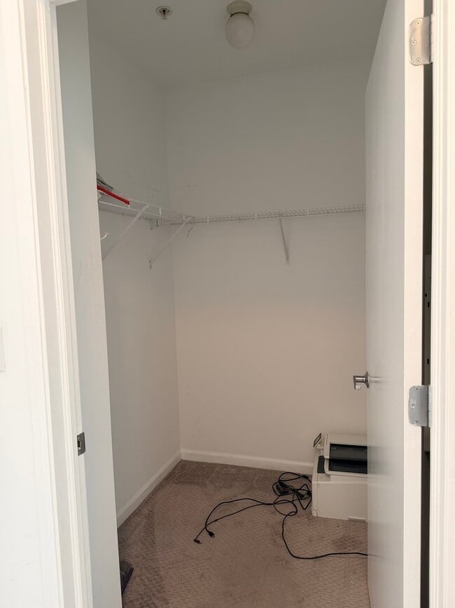 Building Photo - 21 W Chestnut St