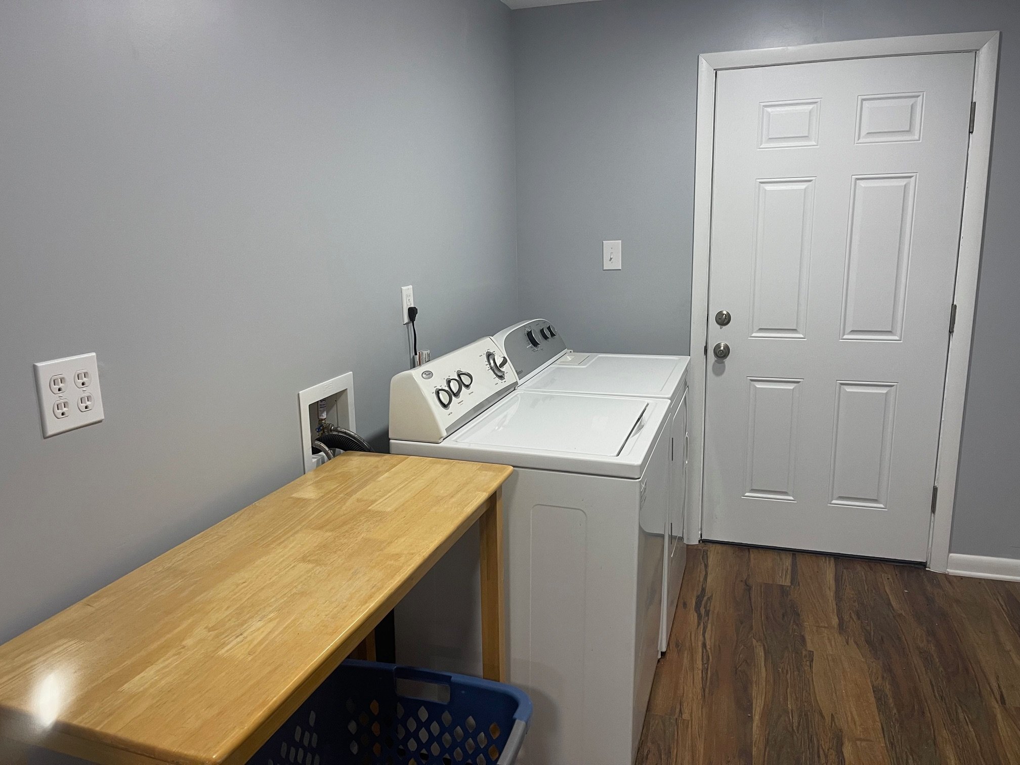 Building Photo - 4007 Aldington Dr
