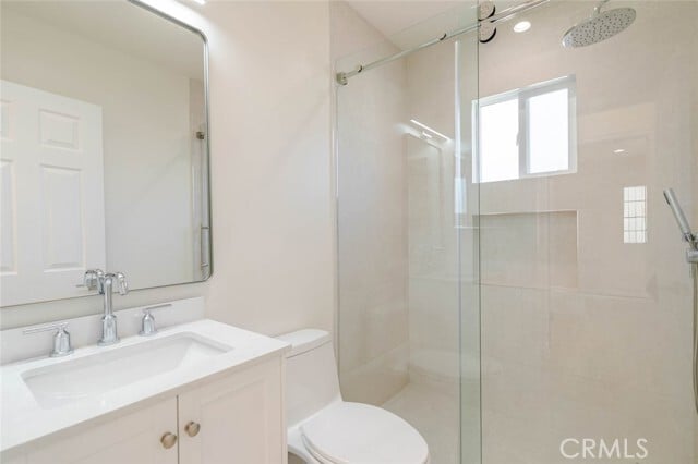 Building Photo - 320 E Dryden St