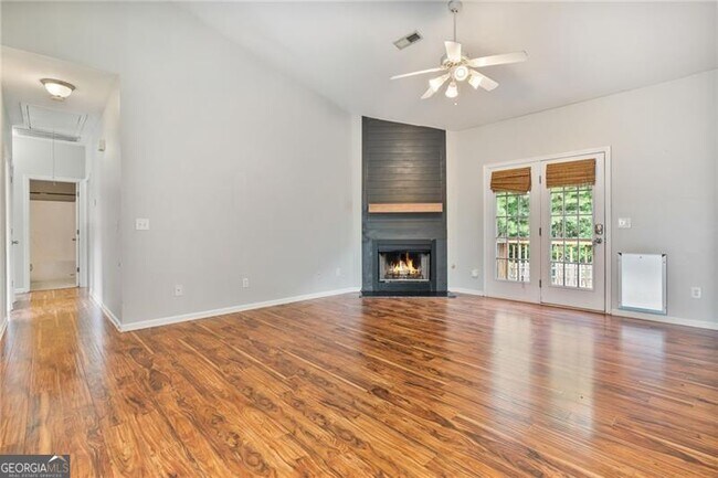 Building Photo - 14 Bryan Springs Rd SW