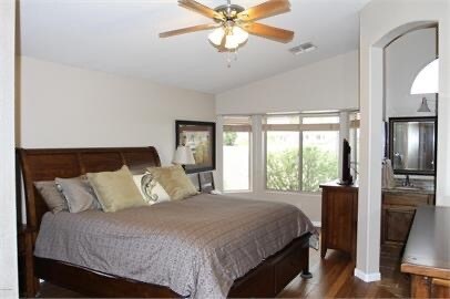 Building Photo - 26422 N 43rd Pl