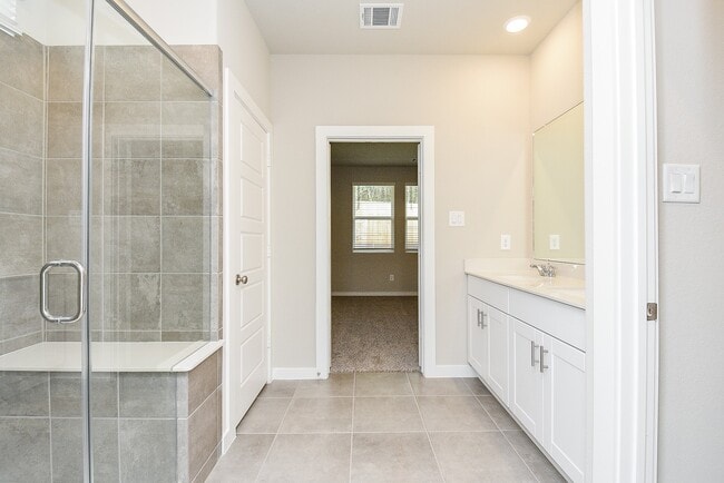 Building Photo - 2022 W Darlington Oak Ct