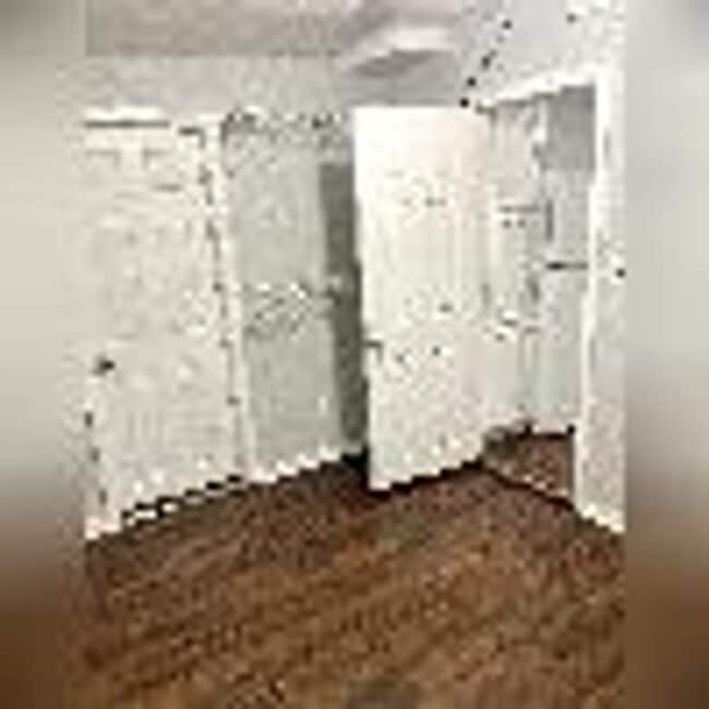 Building Photo - COMING SOON! Recently updated and convenie...