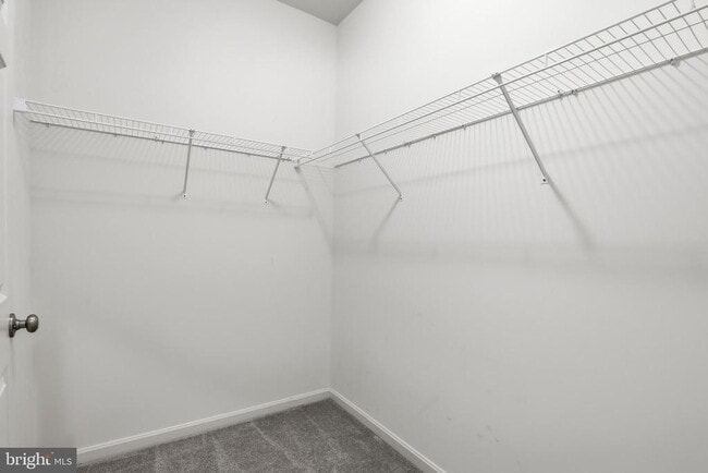 Building Photo - 5002 Pebble Ln W