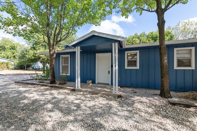 Building Photo - 5612 William Holland Ave