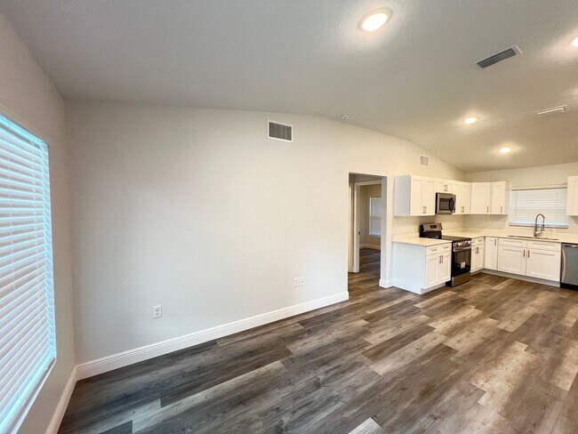 Building Photo - GREAT 3 BD/2BA Home in Ocala!!