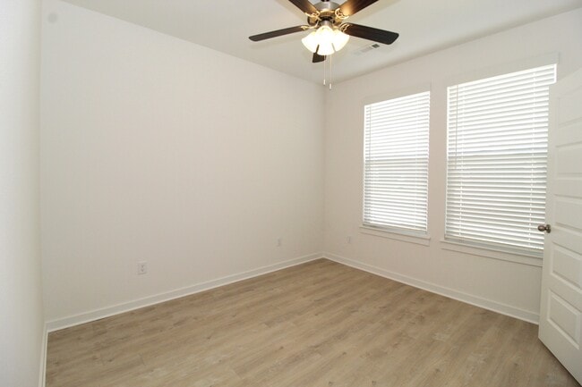 Building Photo - 2309 Langford St