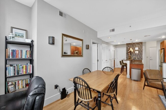 Building Photo - Spacious & Modern 1br Steps on U St Corridor!