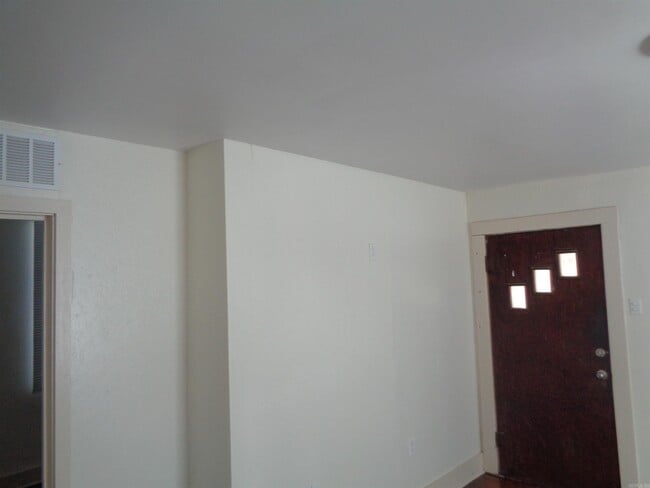 Building Photo - 2514 Johnson St