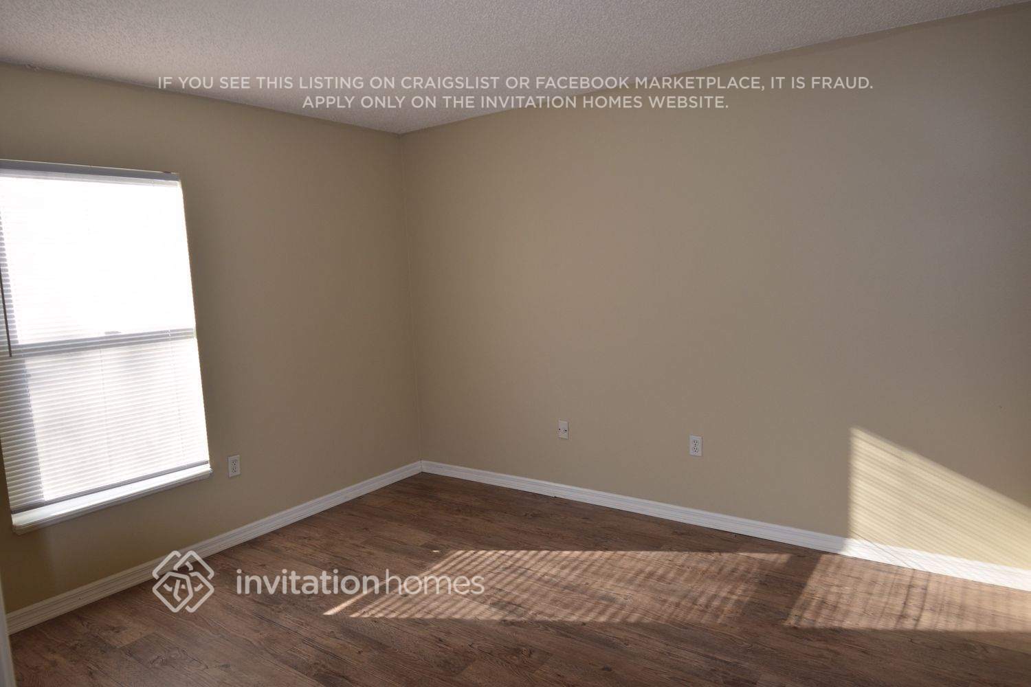 Building Photo - 1755 McFarlane Ave