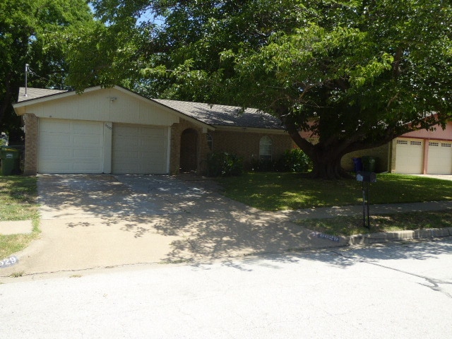 Building Photo - 6629 Kitty Dr