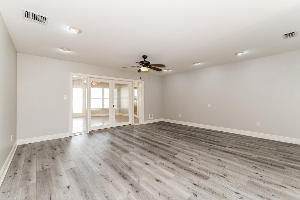 Building Photo - 2228 Treehaven Cir