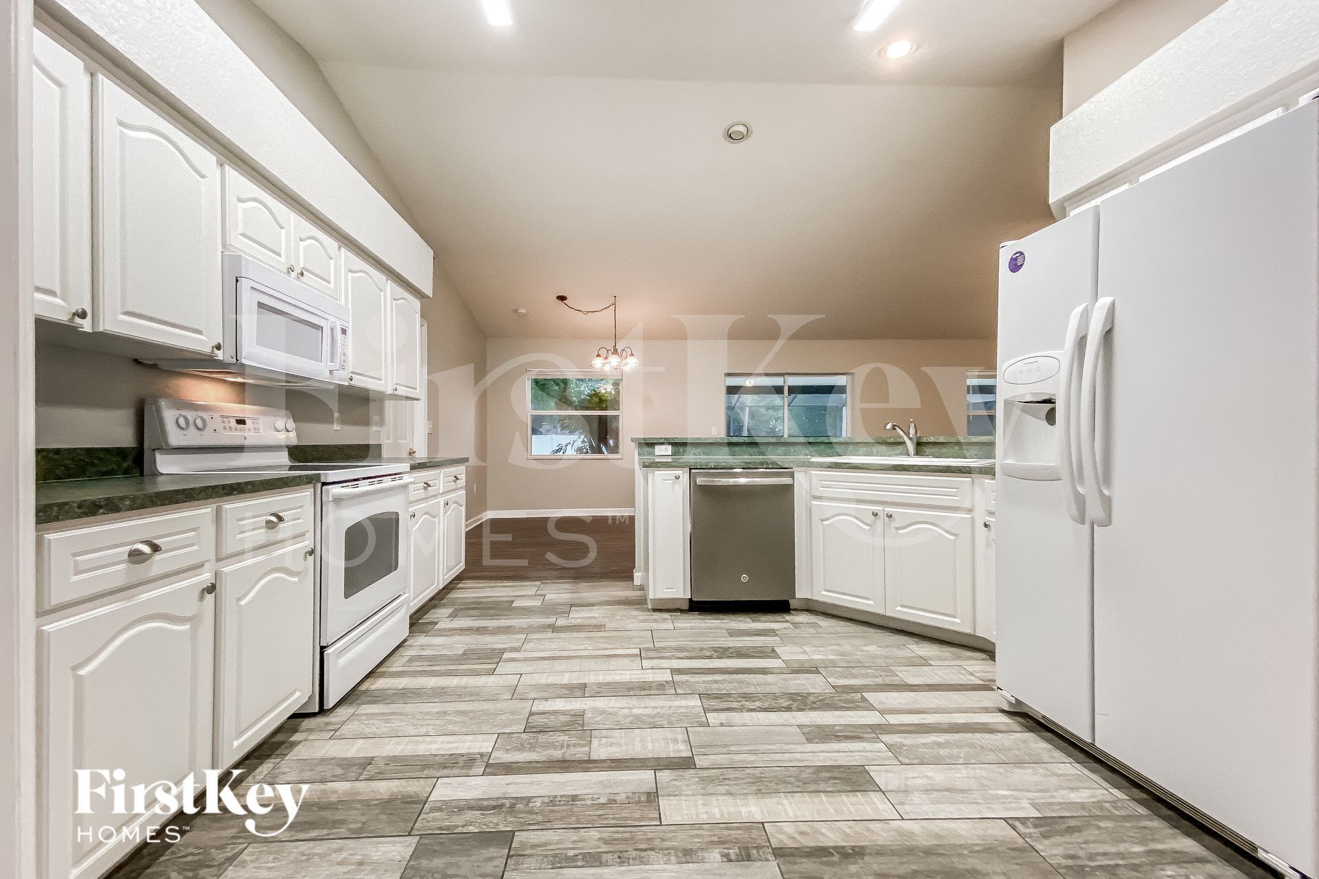 Building Photo - 6351 Hampton Pointe Cir