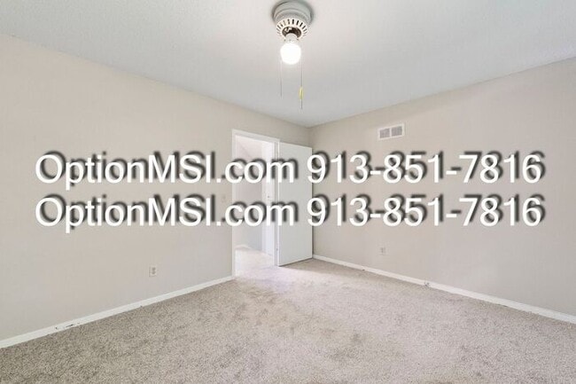 Building Photo - Affordable JOCO duplex~