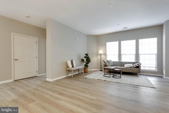 Building Photo - 7557 Stoney Run Dr